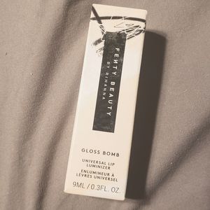 Gloss Bomb in Diamond Milk